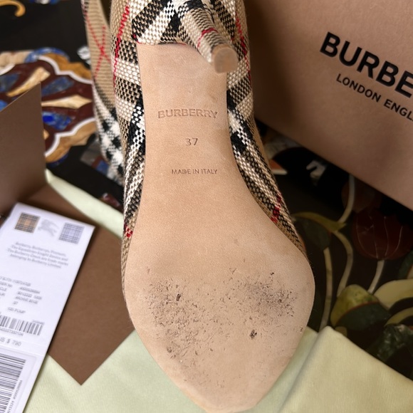 NWT Burberry booties size 37 - Picture 5 of 6
